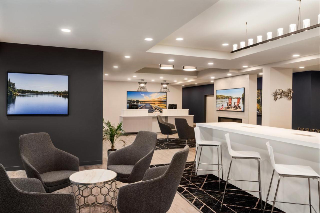 Microtel Inn & Suites By Wyndham Boisbriand Sainte-Therese ภายนอก รูปภาพ