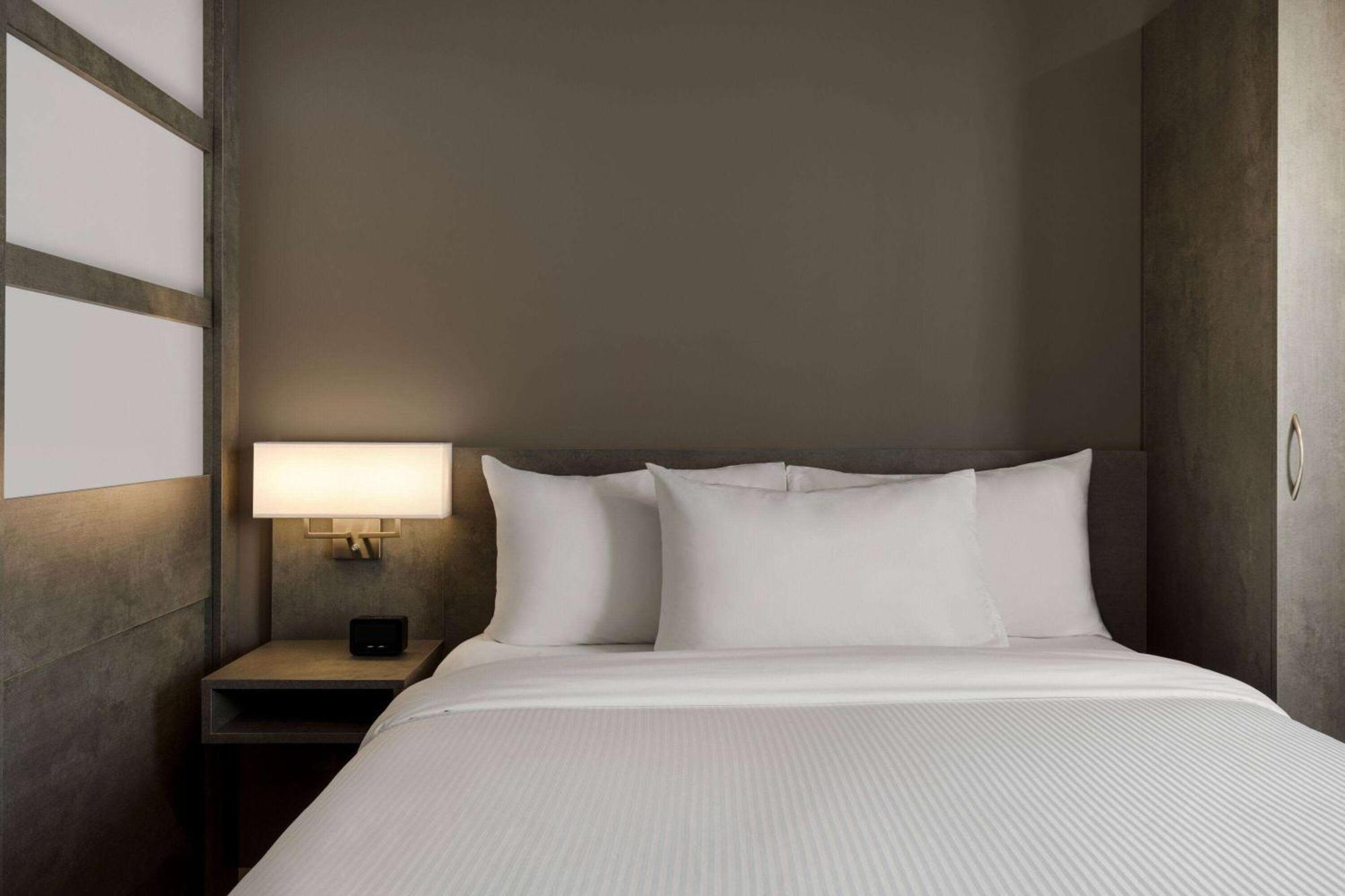 Microtel Inn & Suites By Wyndham Boisbriand Sainte-Therese ภายนอก รูปภาพ